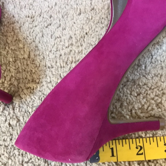 Alfani Step N Flex SZ 7 M,magenta jeules suede pumps. - Picture 5 of 10
